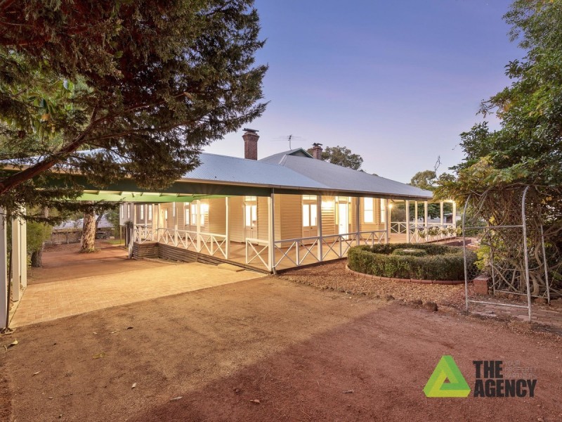 27 Hartung Street, Mundaring WA 6073