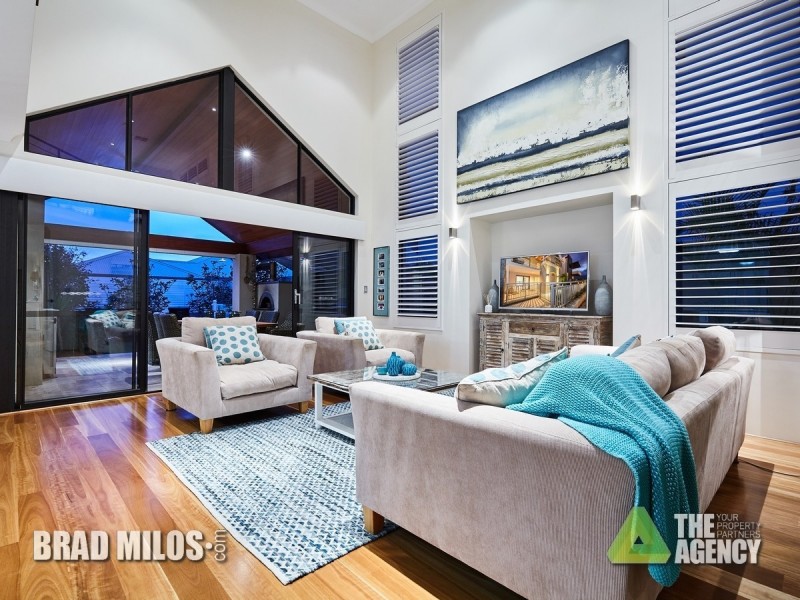 13 Pantheon Avenue, North Coogee WA 6163