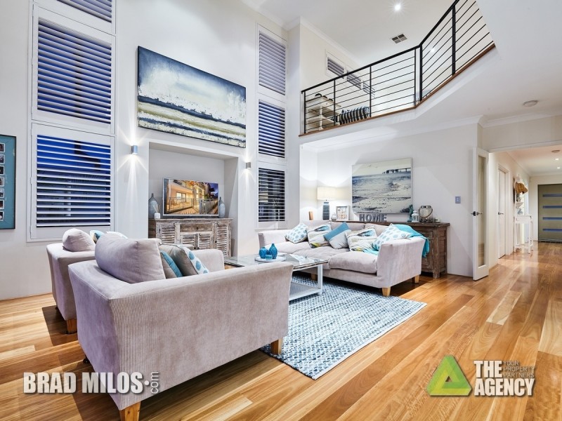 13 Pantheon Avenue, North Coogee WA 6163