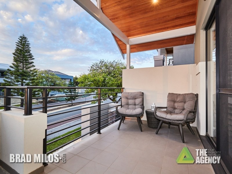 13 Pantheon Avenue, North Coogee WA 6163