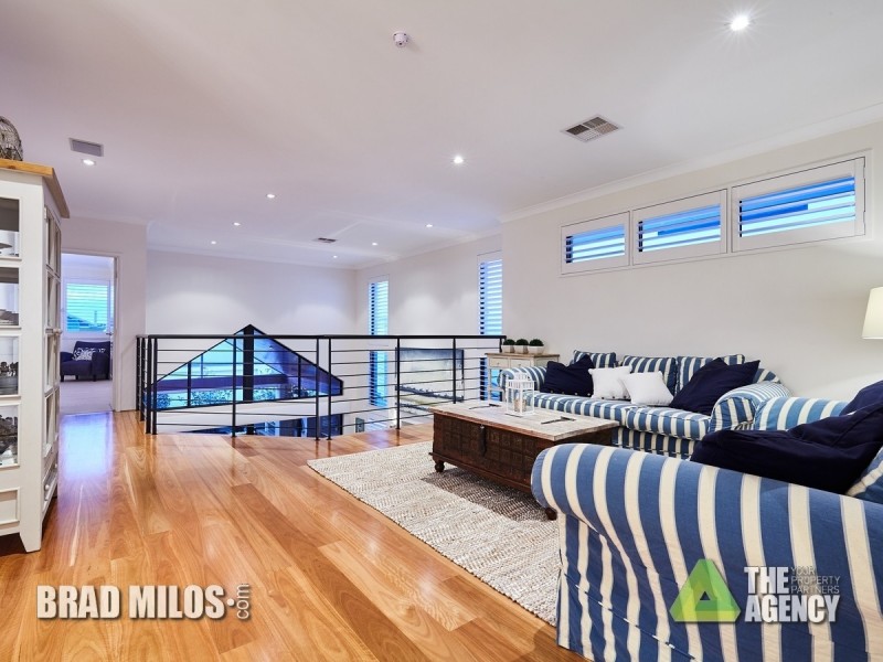 13 Pantheon Avenue, North Coogee WA 6163