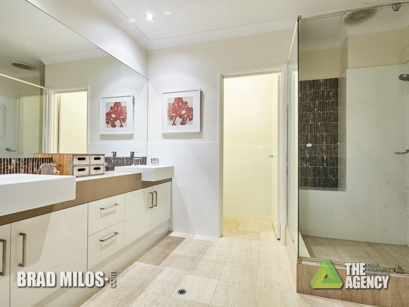 13 Pantheon Avenue, North Coogee WA 6163