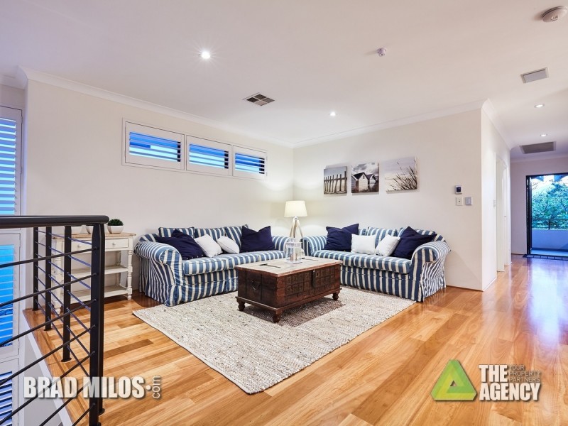 13 Pantheon Avenue, North Coogee WA 6163