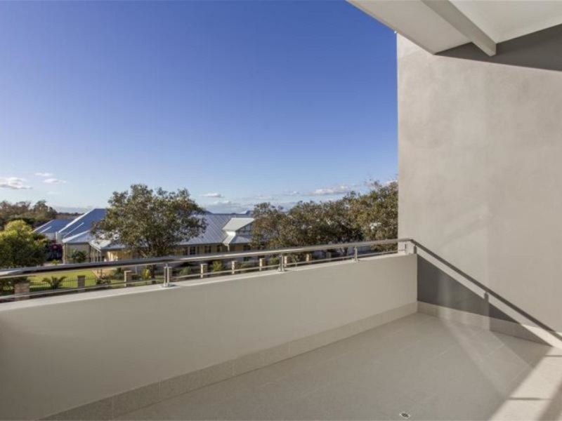 4/99 Bordeaux Lane, Ellenbrook WA 6069