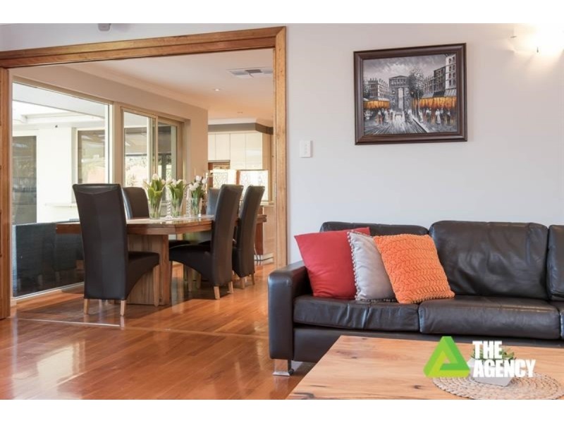 8 Farrell Way, Padbury WA 6025