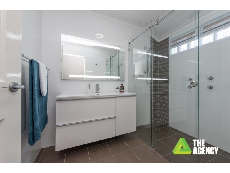 8 Farrell Way, Padbury WA 6025