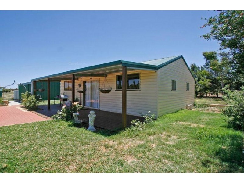 132 Bullock Drive, Oakford WA 6121