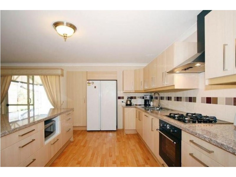 132 Bullock Drive, Oakford WA 6121