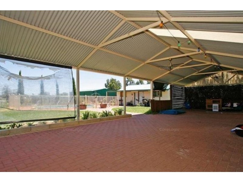 132 Bullock Drive, Oakford WA 6121