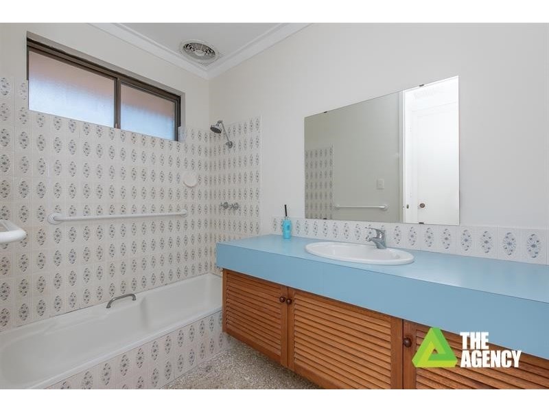 9 McKinlay Avenue, Padbury WA 6025