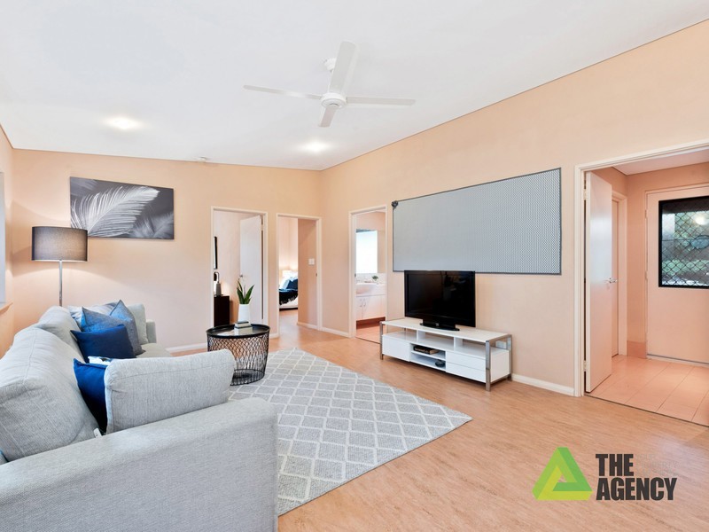 27 Holly Way East, Kalamunda WA 6076