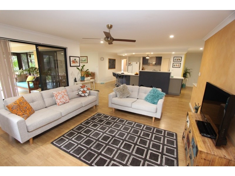 12 Vlamingh Gate, Dudley Park WA 6210