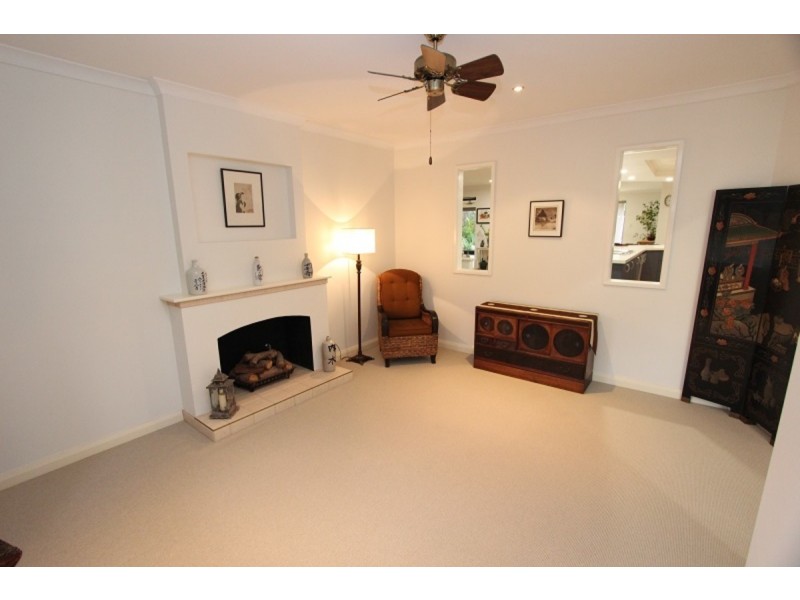 12 Vlamingh Gate, Dudley Park WA 6210