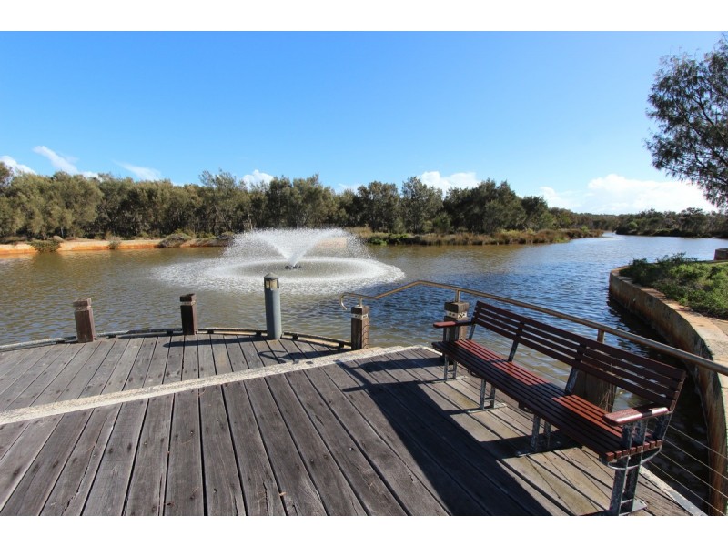 12 Vlamingh Gate, Dudley Park WA 6210