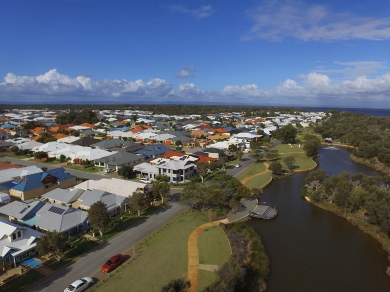 12 Vlamingh Gate, Dudley Park WA 6210