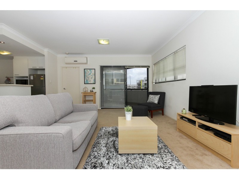 8/2 Stockton Bend, Cockburn Central WA 6164