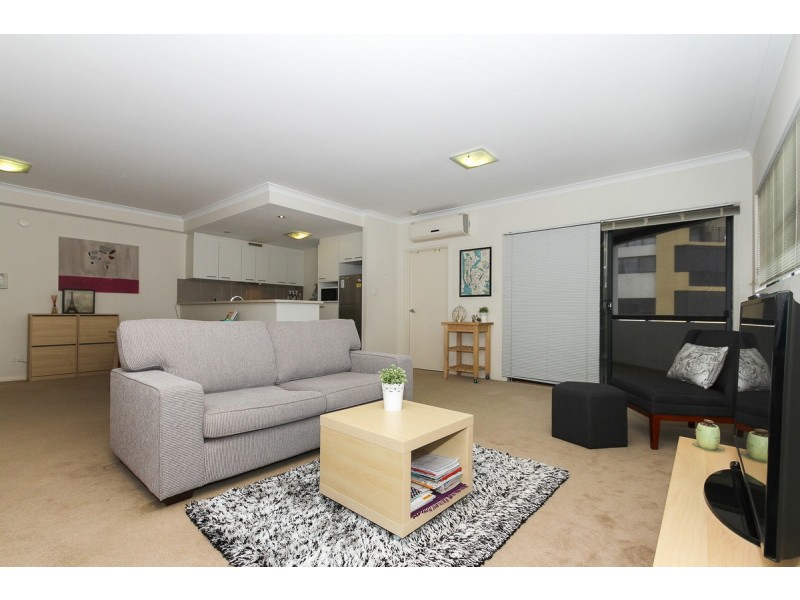 8/2 Stockton Bend, Cockburn Central WA 6164