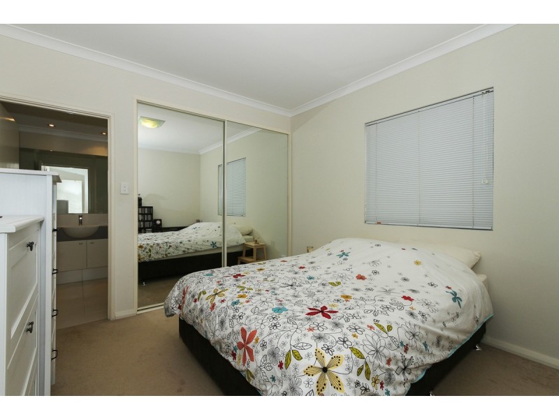 8/2 Stockton Bend, Cockburn Central WA 6164