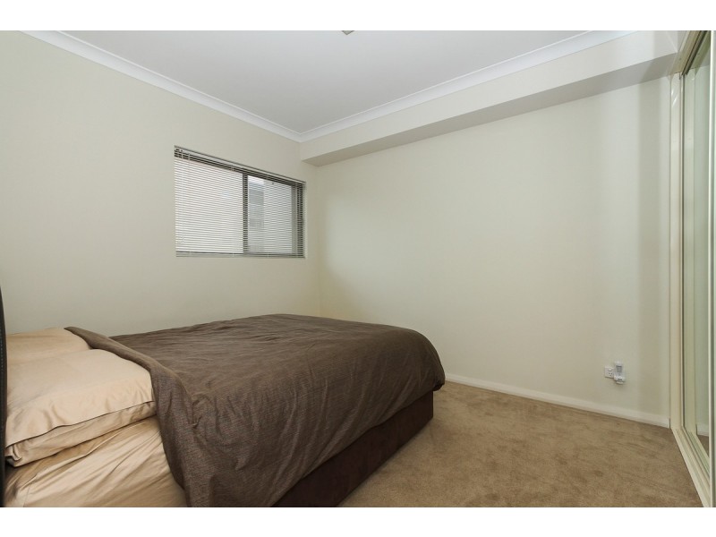 8/2 Stockton Bend, Cockburn Central WA 6164
