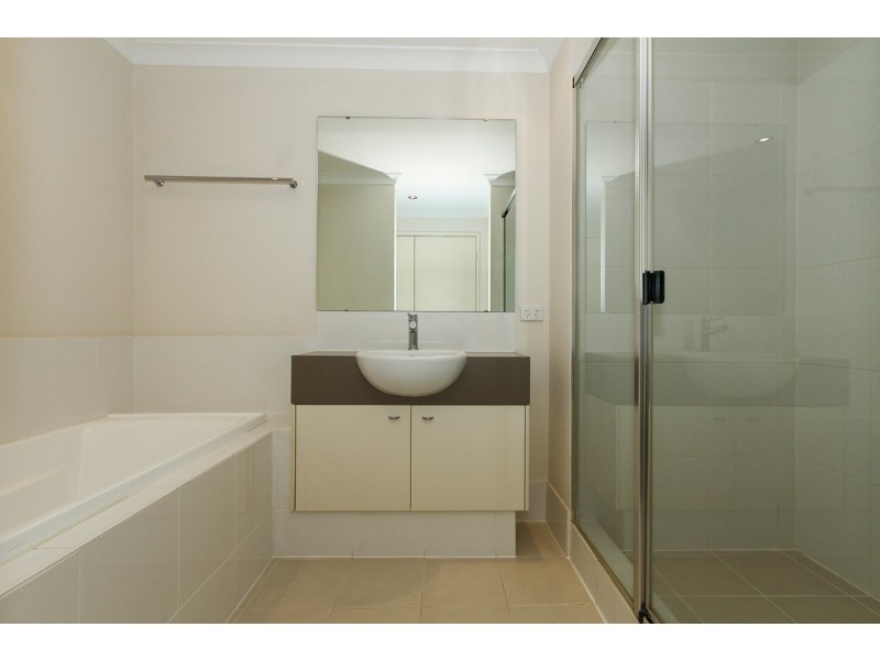 8/2 Stockton Bend, Cockburn Central WA 6164