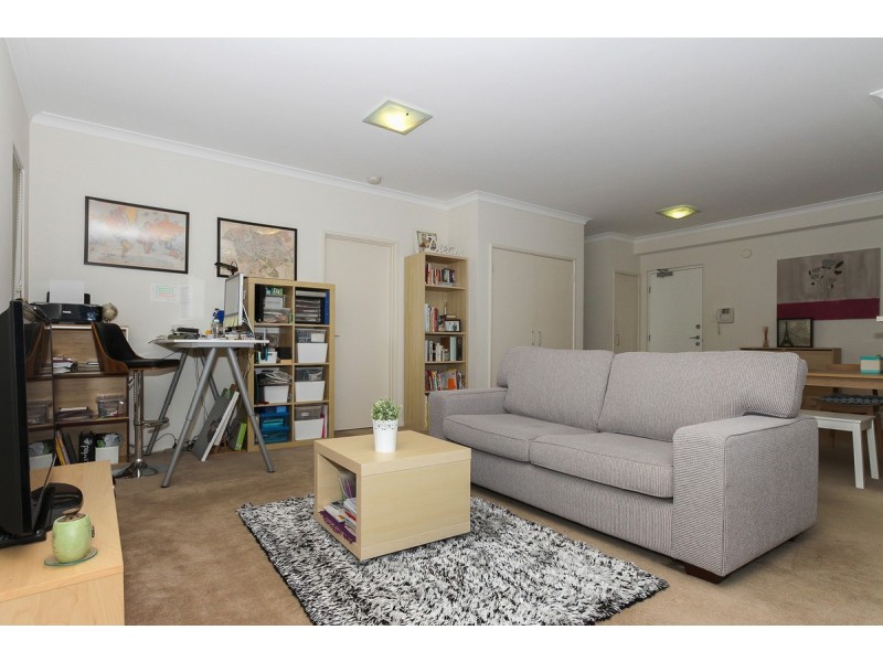8/2 Stockton Bend, Cockburn Central WA 6164