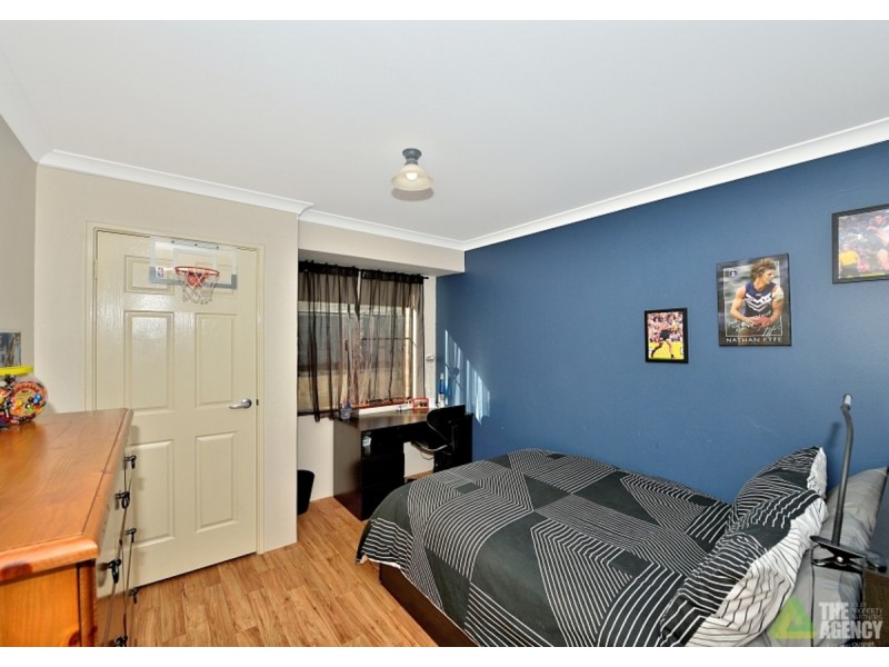 6 Magnolia Rise, Halls Head WA 6210