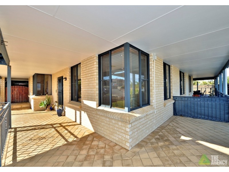 6 Magnolia Rise, Halls Head WA 6210