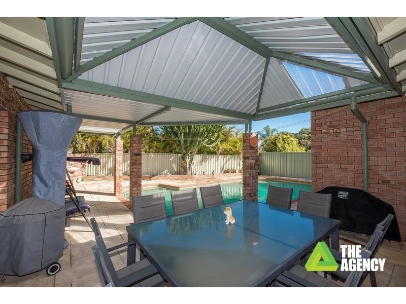 11 Vestey Court, Duncraig WA 6023