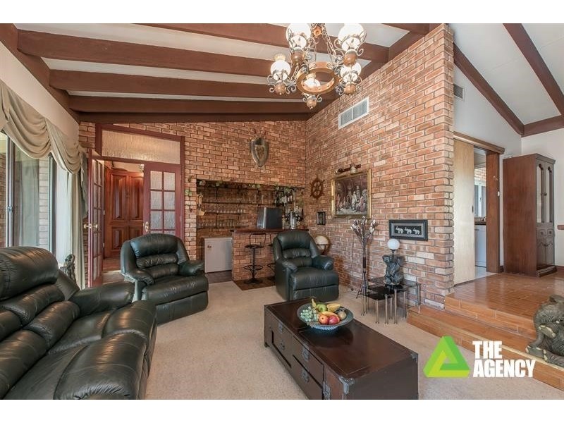 11 Vestey Court, Duncraig WA 6023