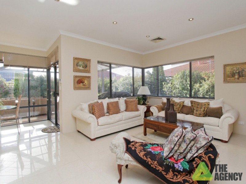 4 Sida Street, Canning Vale WA 6155