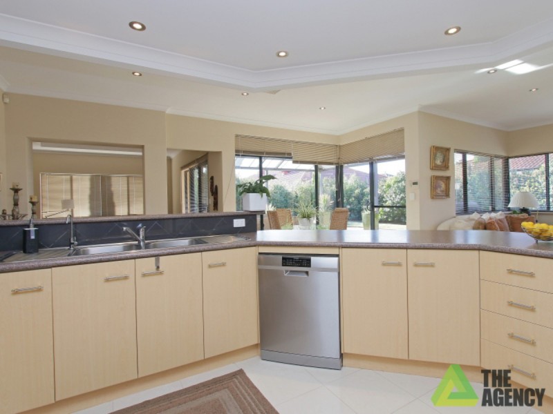 4 Sida Street, Canning Vale WA 6155
