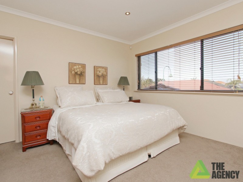 4 Sida Street, Canning Vale WA 6155