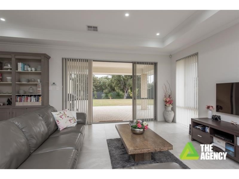 76 Wallangarra Road, Carramar WA 6031