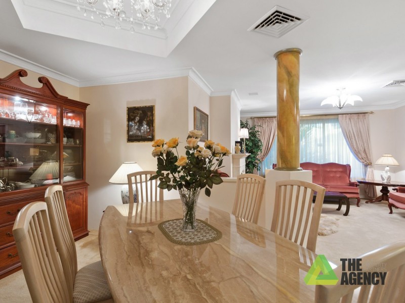 32 Peterborough Circle, North Lake WA 6163