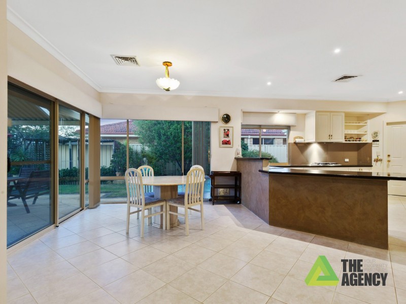 32 Peterborough Circle, North Lake WA 6163