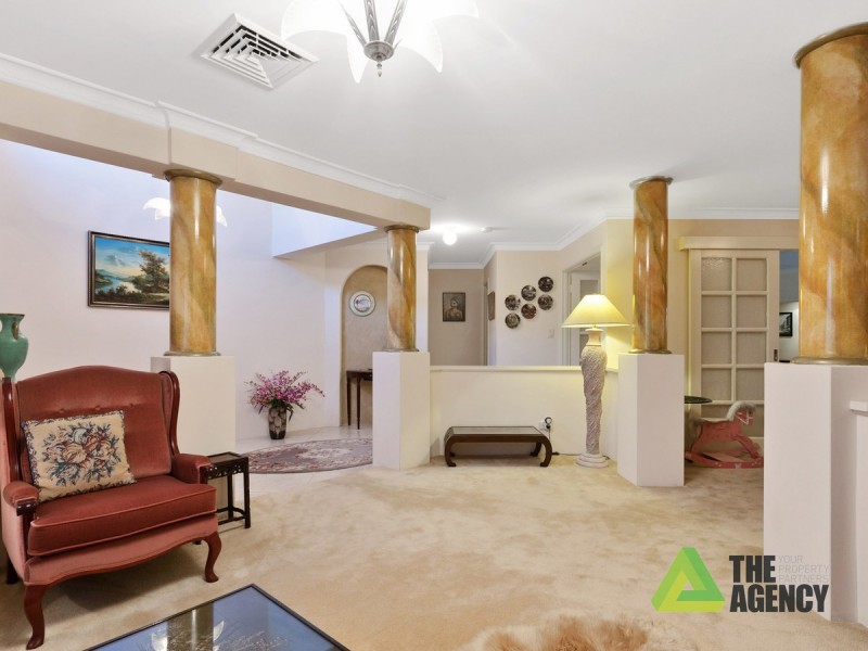 32 Peterborough Circle, North Lake WA 6163