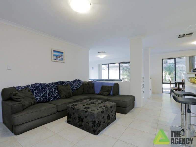 12 Miniata Way, Canning Vale WA 6155