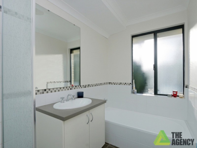 12 Miniata Way, Canning Vale WA 6155