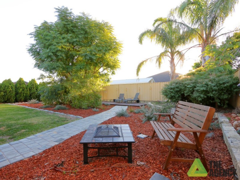 12 Miniata Way, Canning Vale WA 6155