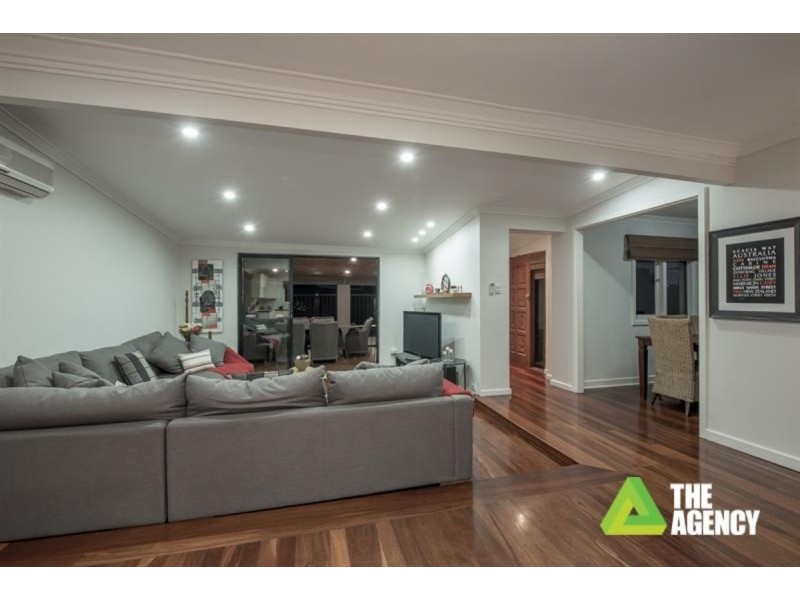 21 Acacia Way, Duncraig WA 6023