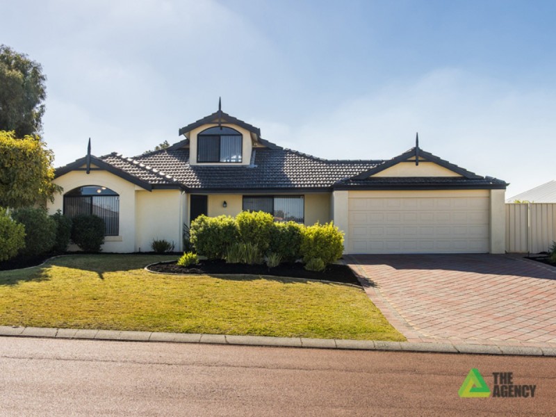 10 Kenworth Pass, Success WA 6164