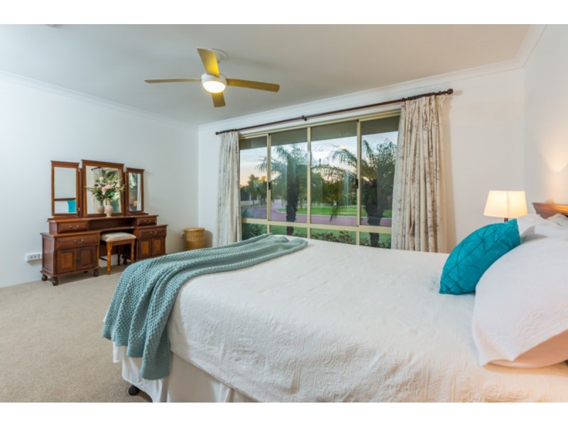 6 Dunbar Way, Canning Vale WA 6155
