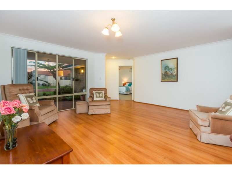 6 Dunbar Way, Canning Vale WA 6155