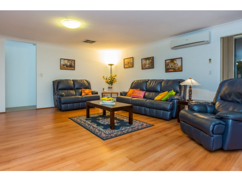 6 Dunbar Way, Canning Vale WA 6155