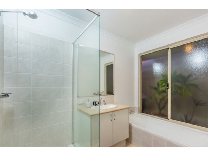 6 Dunbar Way, Canning Vale WA 6155