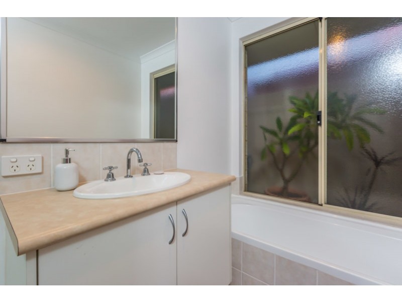 6 Dunbar Way, Canning Vale WA 6155