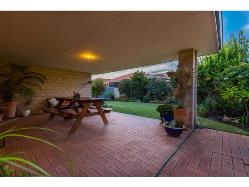 6 Dunbar Way, Canning Vale WA 6155