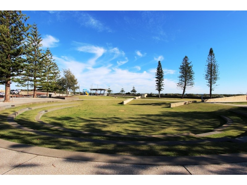 14 Cruentas Way, Halls Head WA 6210