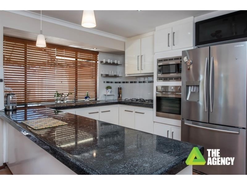 32 Castlefern Way, Duncraig WA 6023