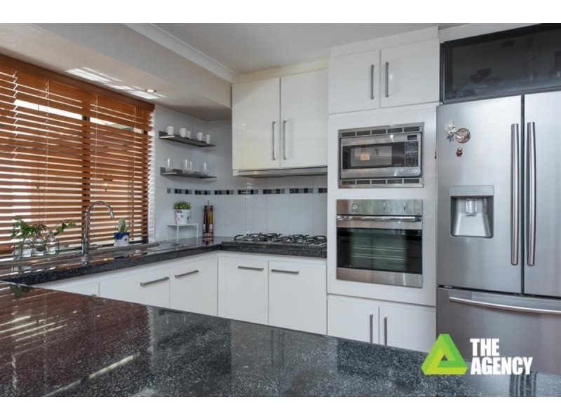 32 Castlefern Way, Duncraig WA 6023